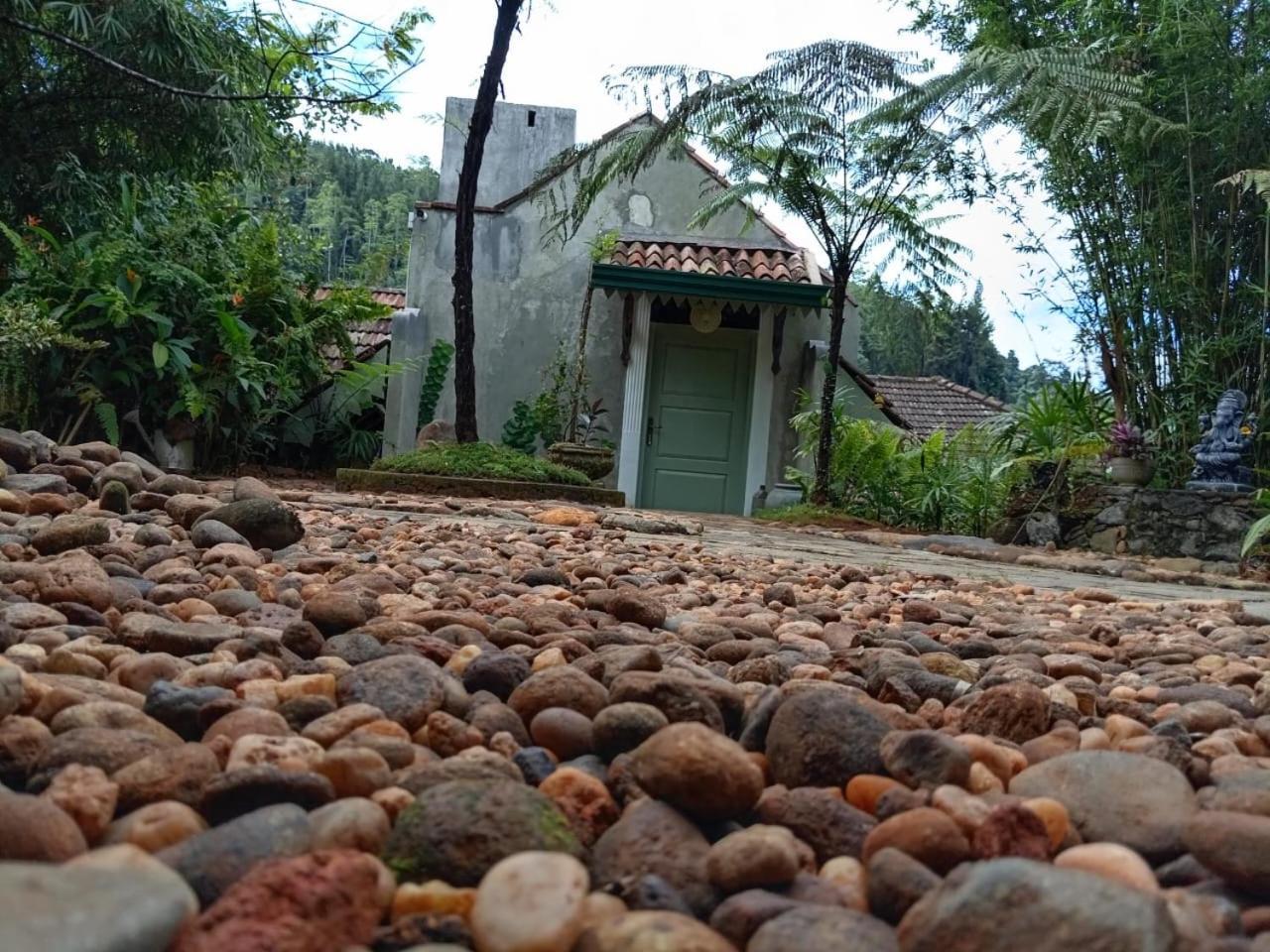 Jansen'S Bungalow Sinharaja Rainforest Retreat Kudawe Kültér fotó
